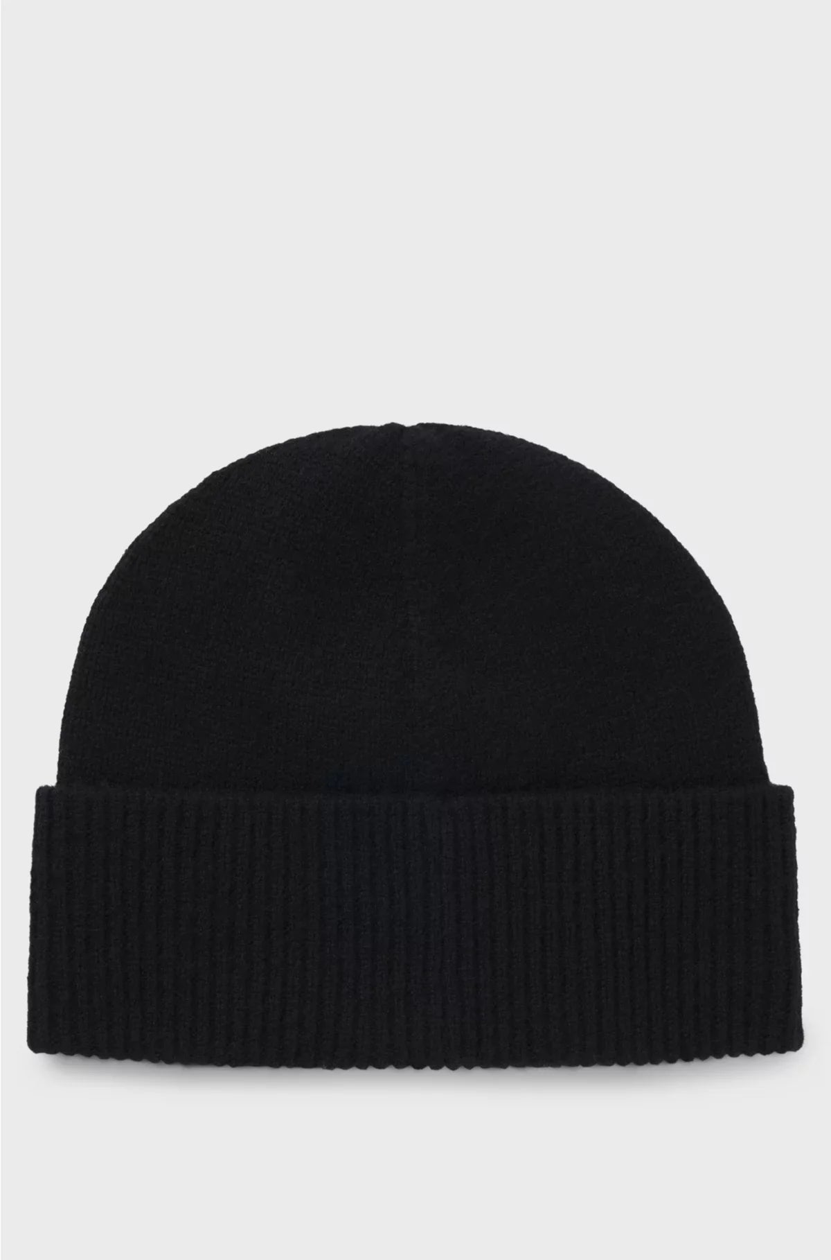CASHMERE BEANIE HAT WITH LOGO PLAQUE