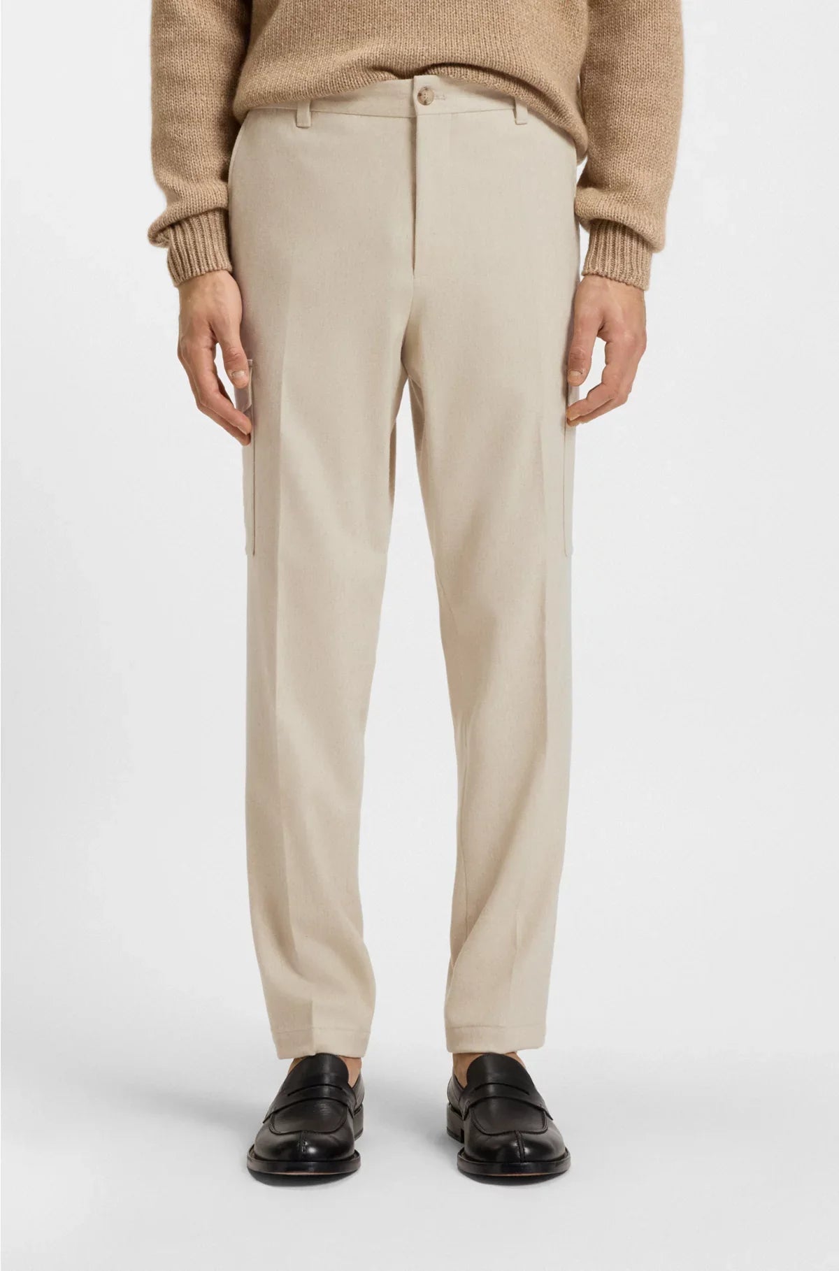 TAPERED-FIT TROUSERS WITH CARGO POCKETS