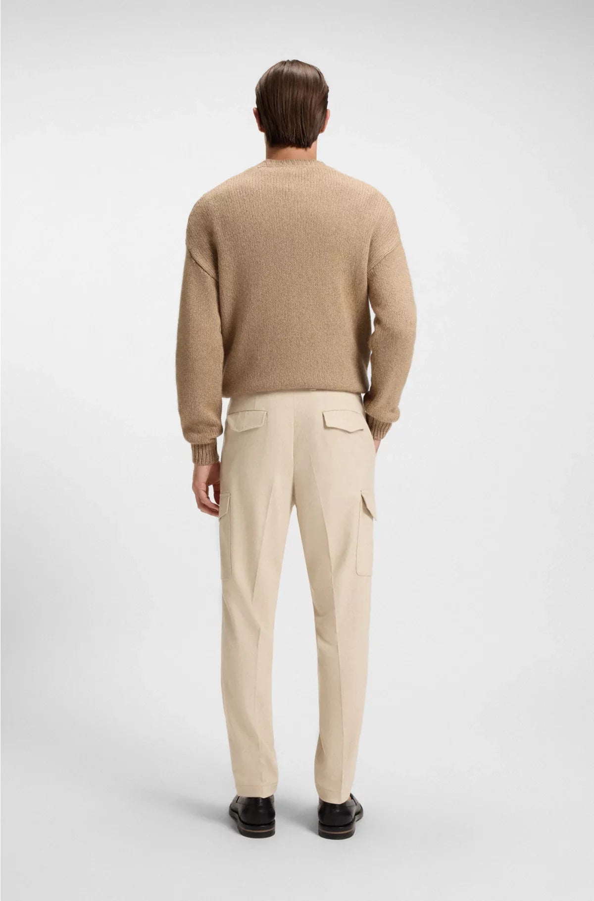 TAPERED-FIT TROUSERS WITH CARGO POCKETS