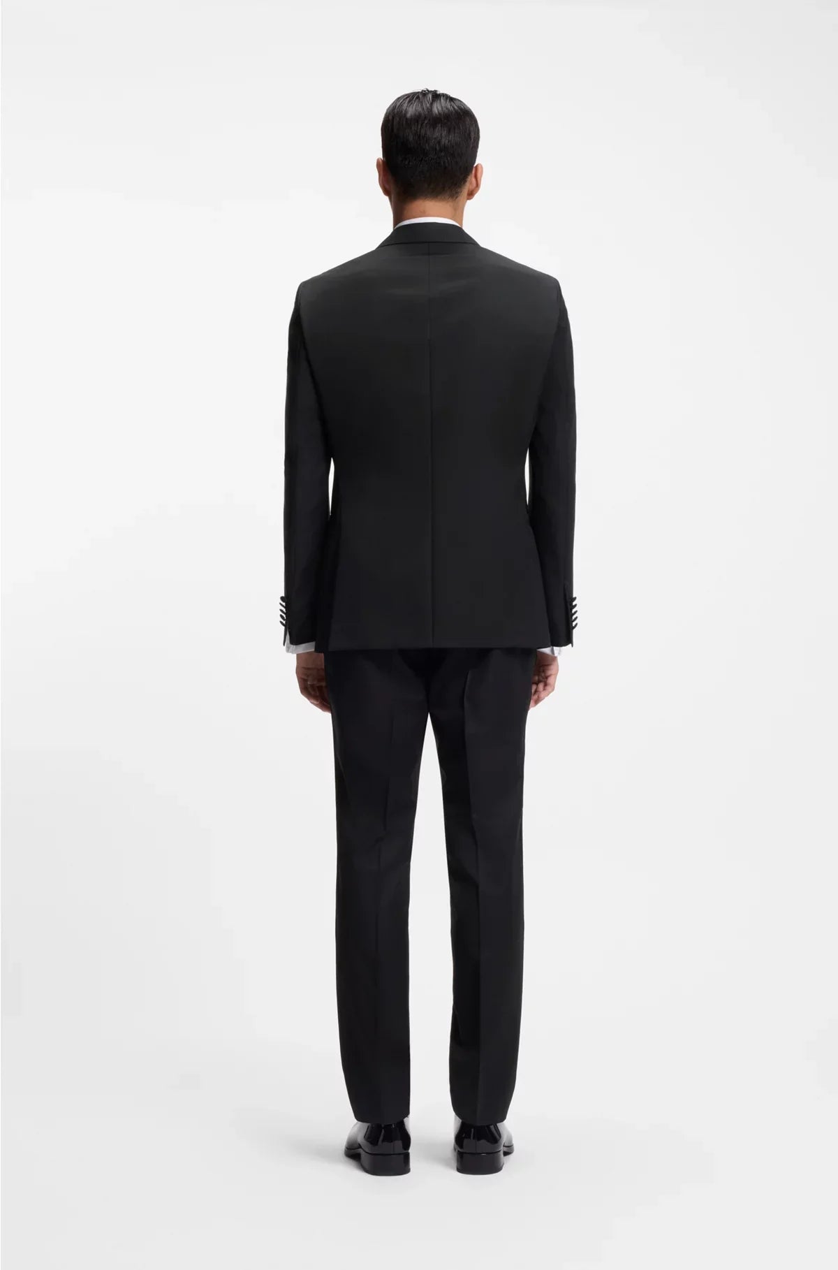 TWO-PIECE SLIM-FIT TUXEDO SUIT BLENDED WITH SILK