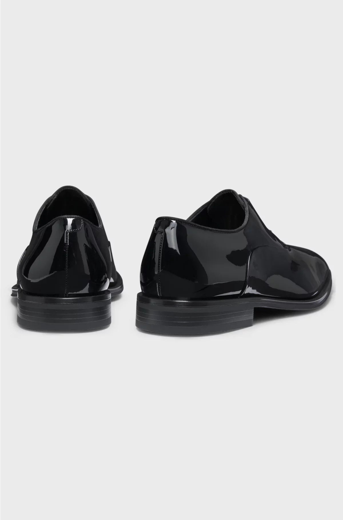 OXFORD SHOES IN PATENT FAUX LEATHER