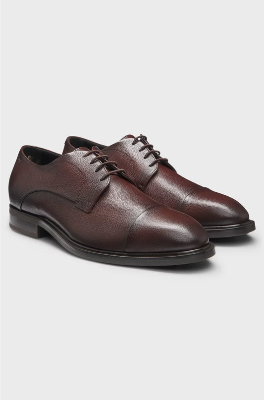 SCARPE DERBY CON PUNTA A CAP TOE IN PELLE GRANA NATURALE