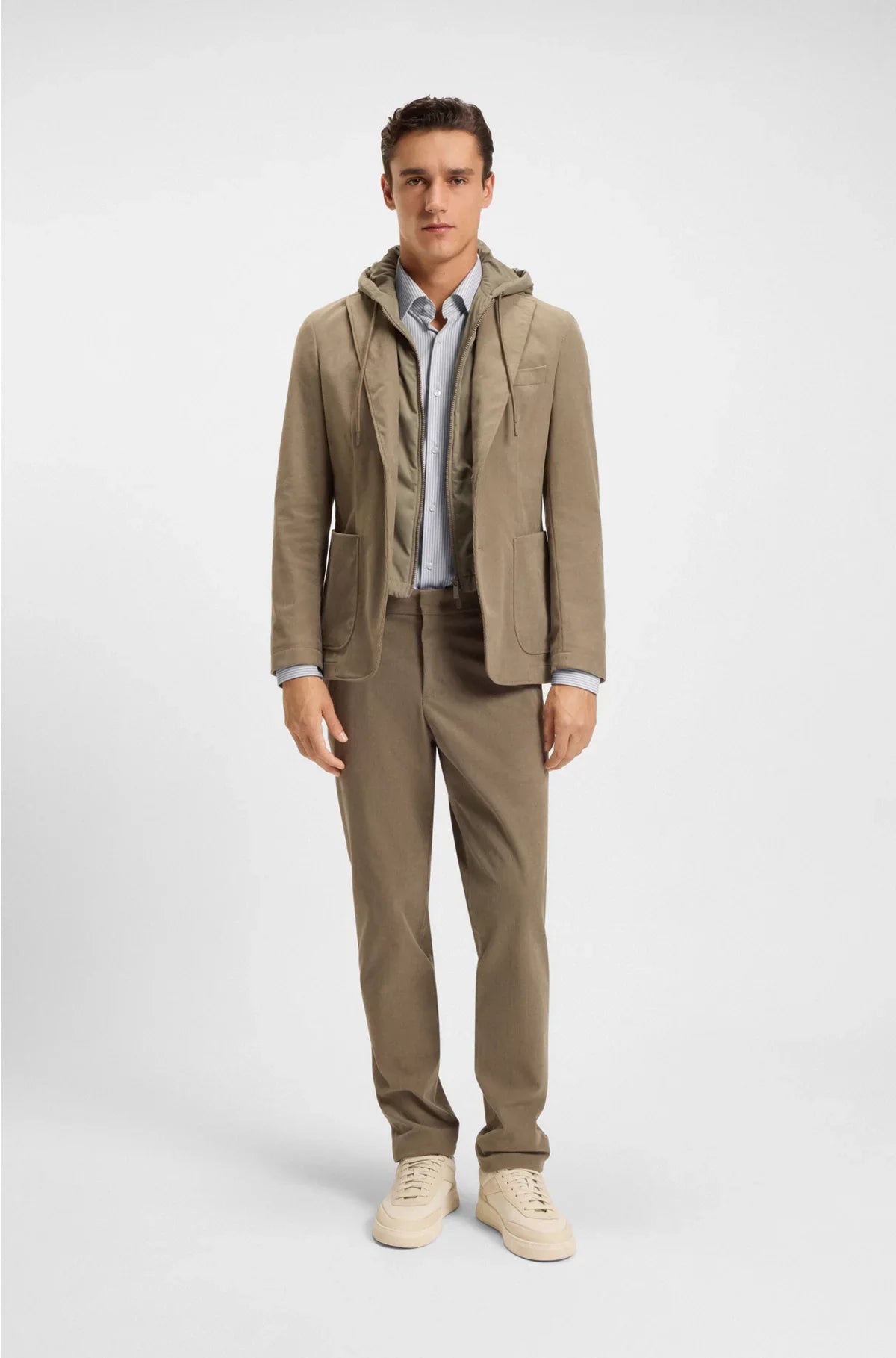 SLIM-FIT SHIRT IN STRIPED PERFORMANCE-STRETCH FABRIC