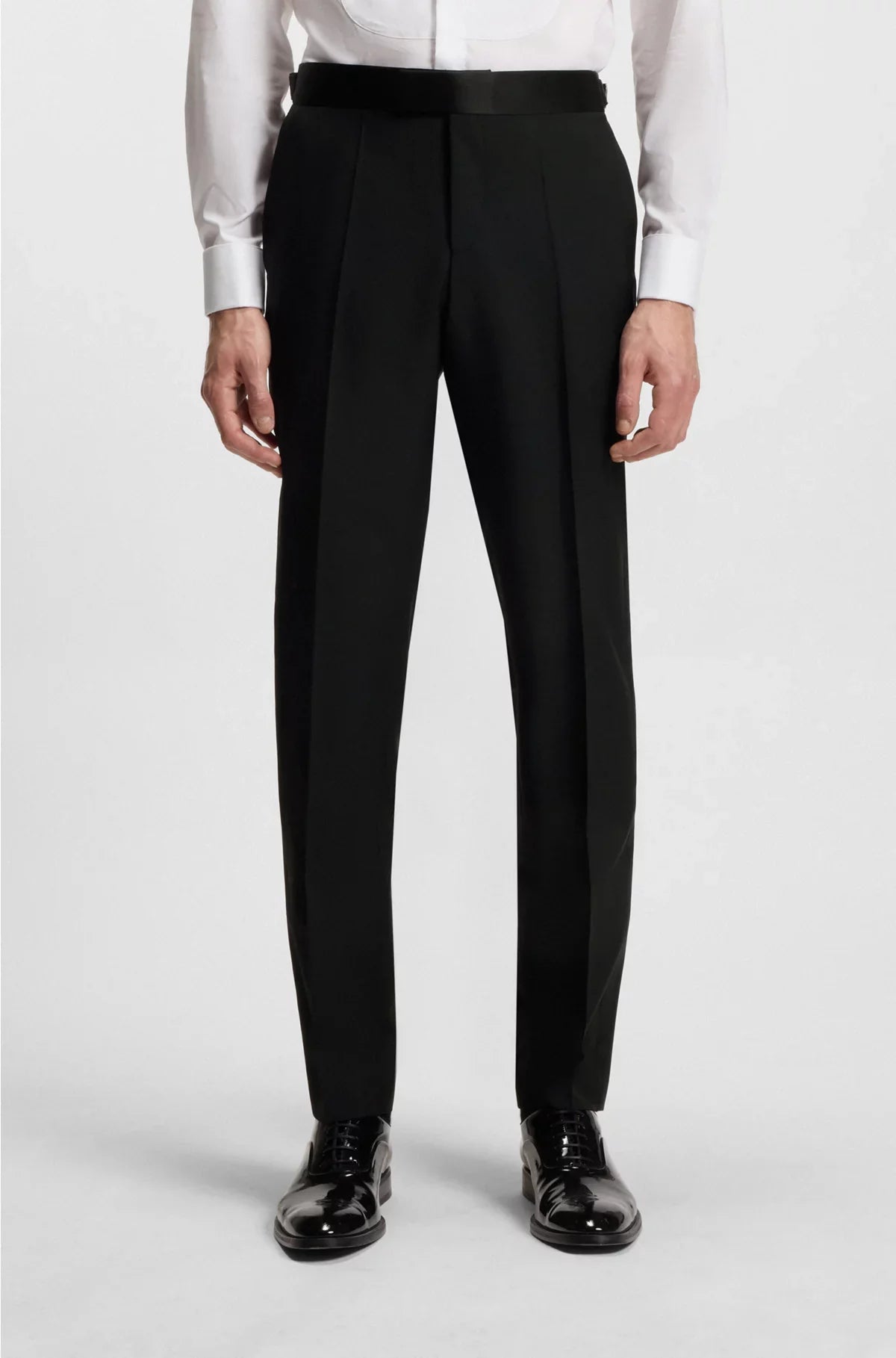 TWO-PIECE TUXEDO SUIT IN AN ITALIAN WOOL BLEND