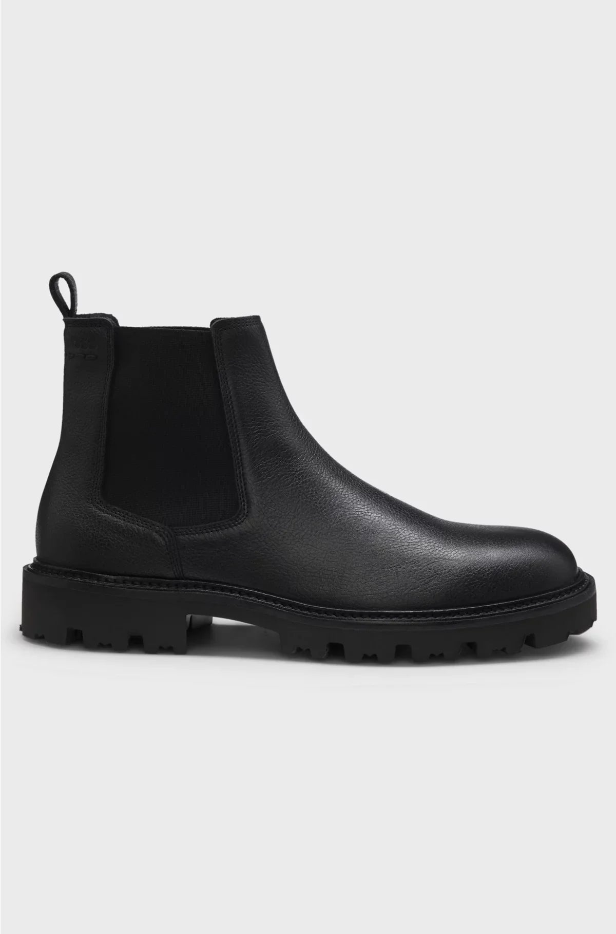 CHELSEA BOOTS IN GRAINED LEATHER WITH LUG SOLE