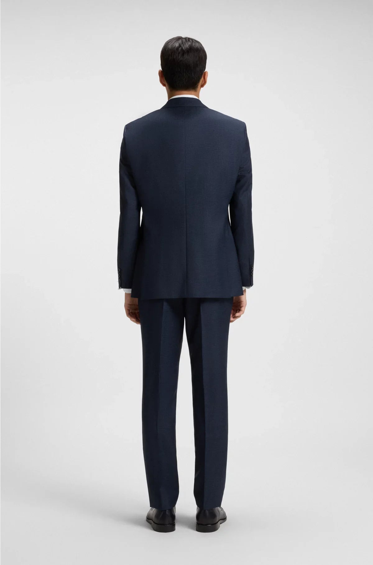 TWO-PIECE REGULAR-FIT SUIT IN VIRGIN WOOL