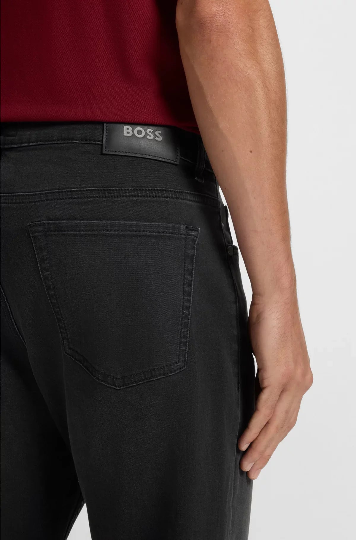 RELAXED-FIT JEANS IN BLACK STRETCH DENIM