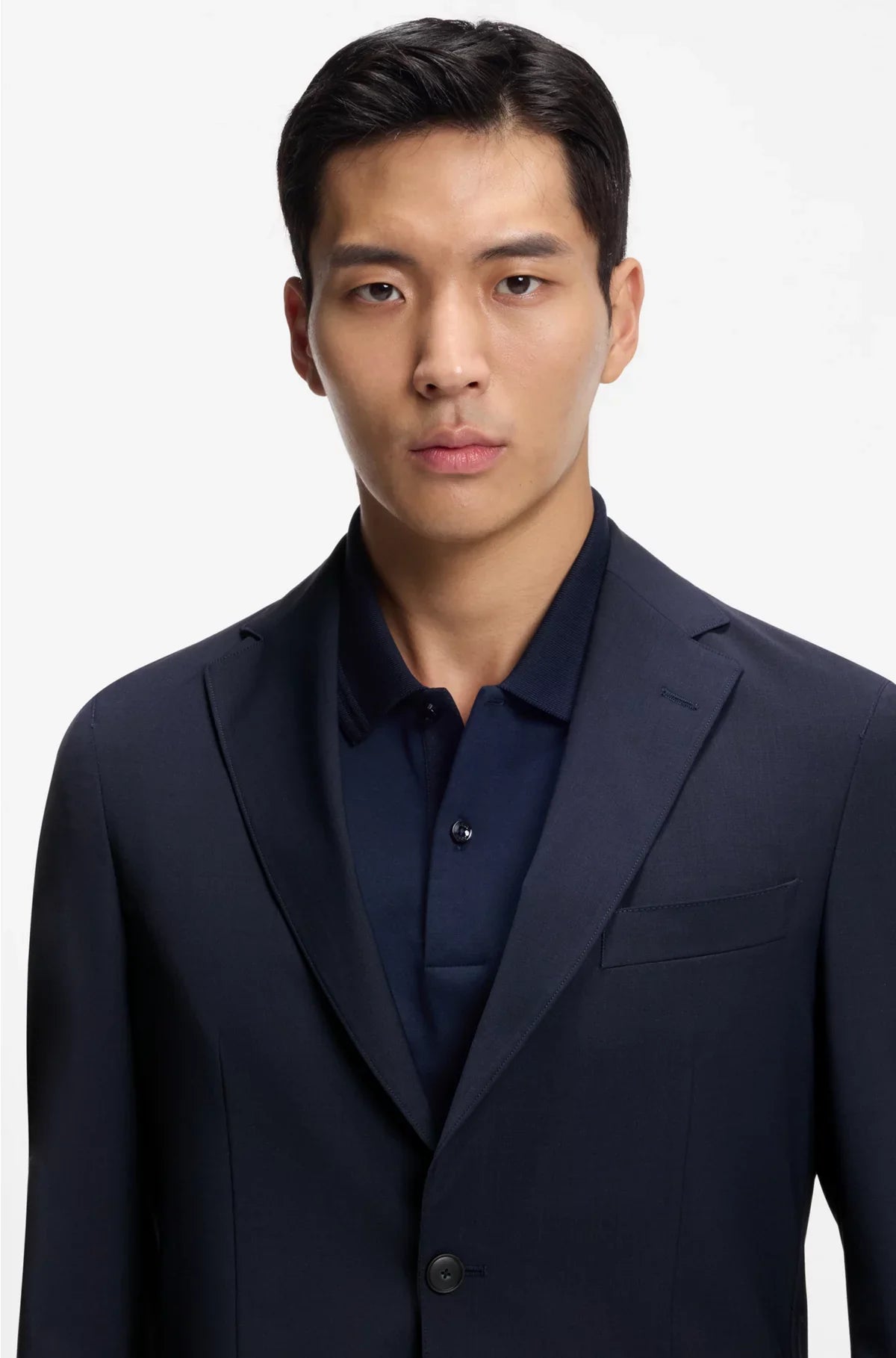 SLIM-FIT BLAZER IN A WASHABLE WOOL BLEND