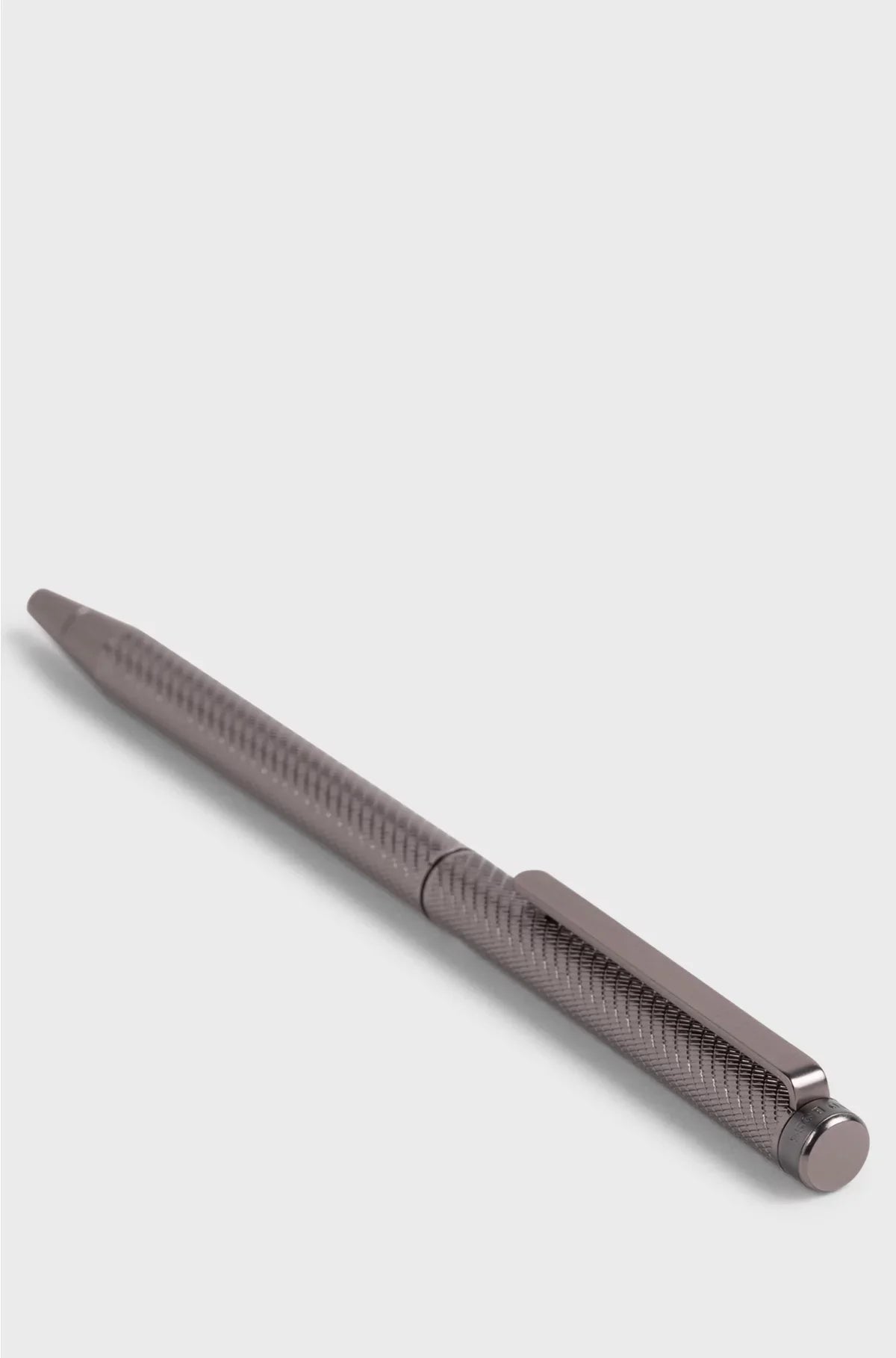 PENNA A SFERA COLOR CANNA DI FUCILE CON MOTIVO INCISO