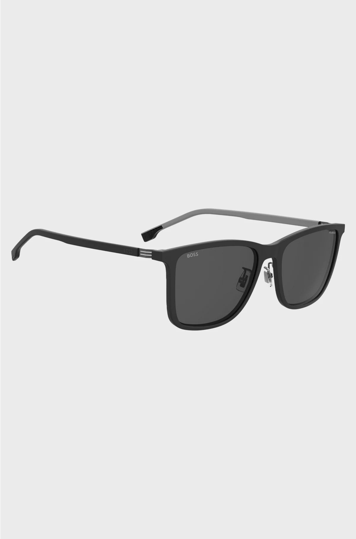 BLACK SUNGLASSES WITH POLARISED LENSES