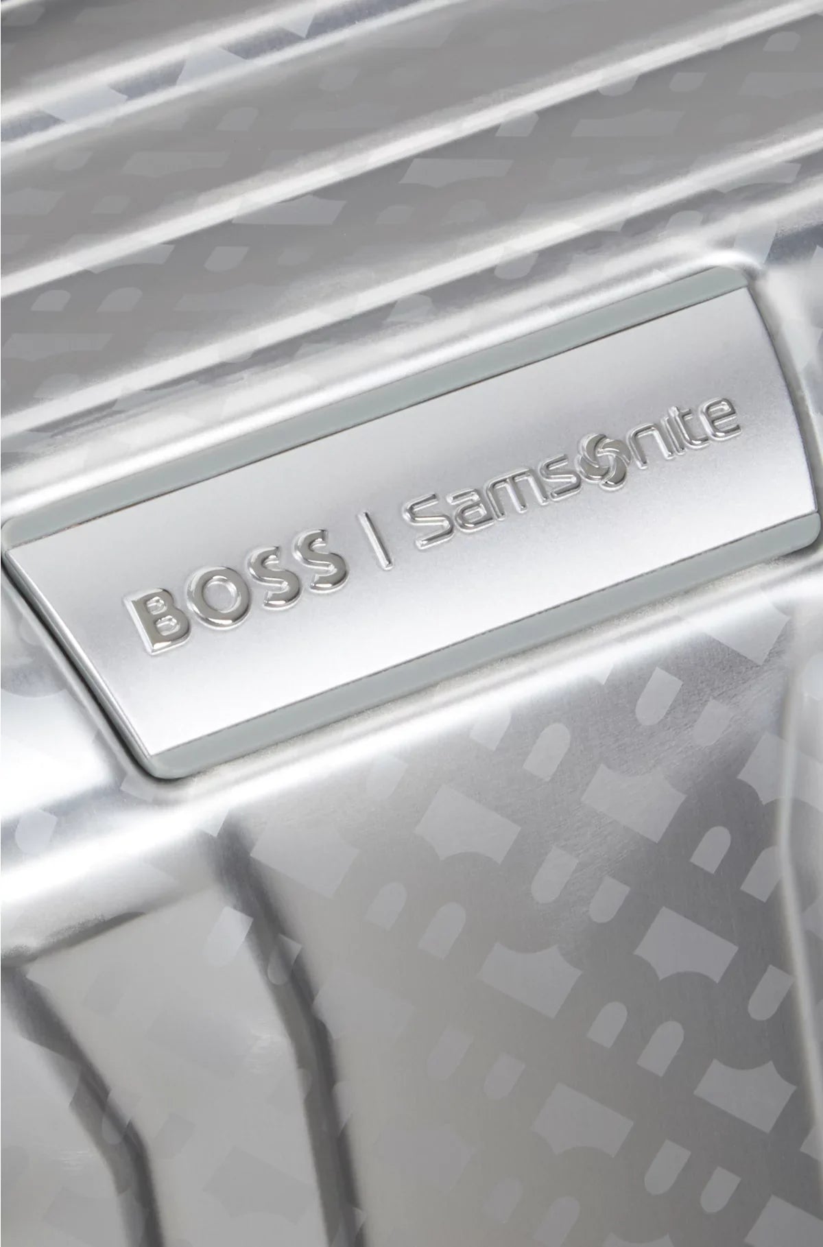 SILVER ALUMINIUM CABIN-SIZE SUITCASE 55CM