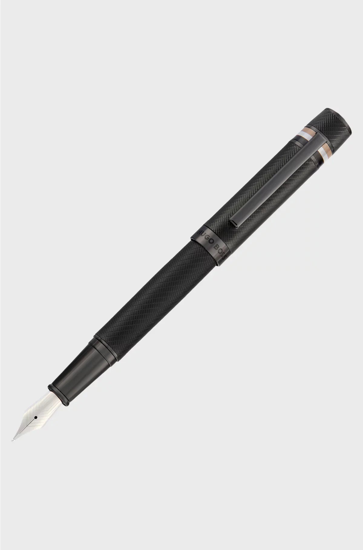 TEXTURED-BARREL FOUNTAIN PEN WITH SIGNATURE-STRIPE RING