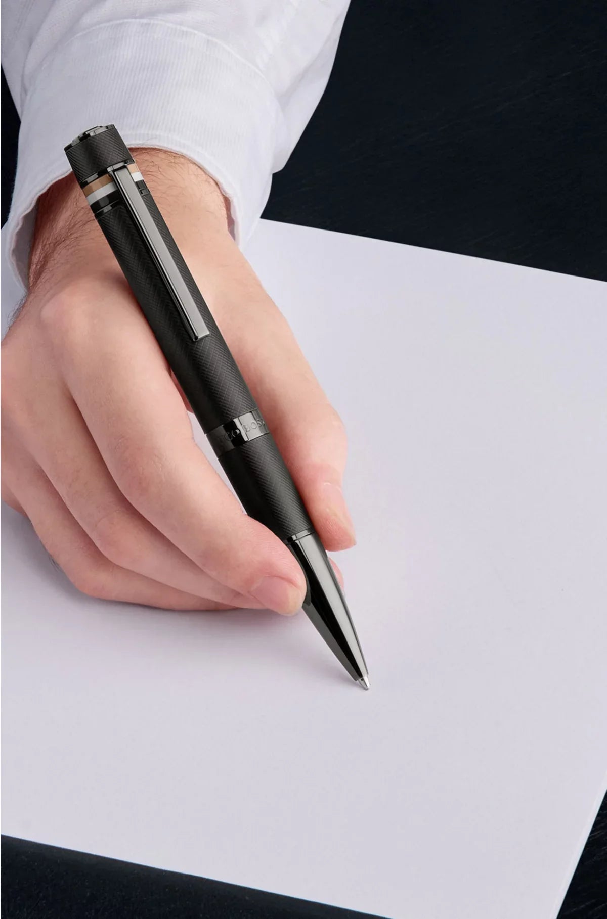 TEXTURED-BARREL BALLPOINT PEN WITH SIGNATURE-STRIPE RING