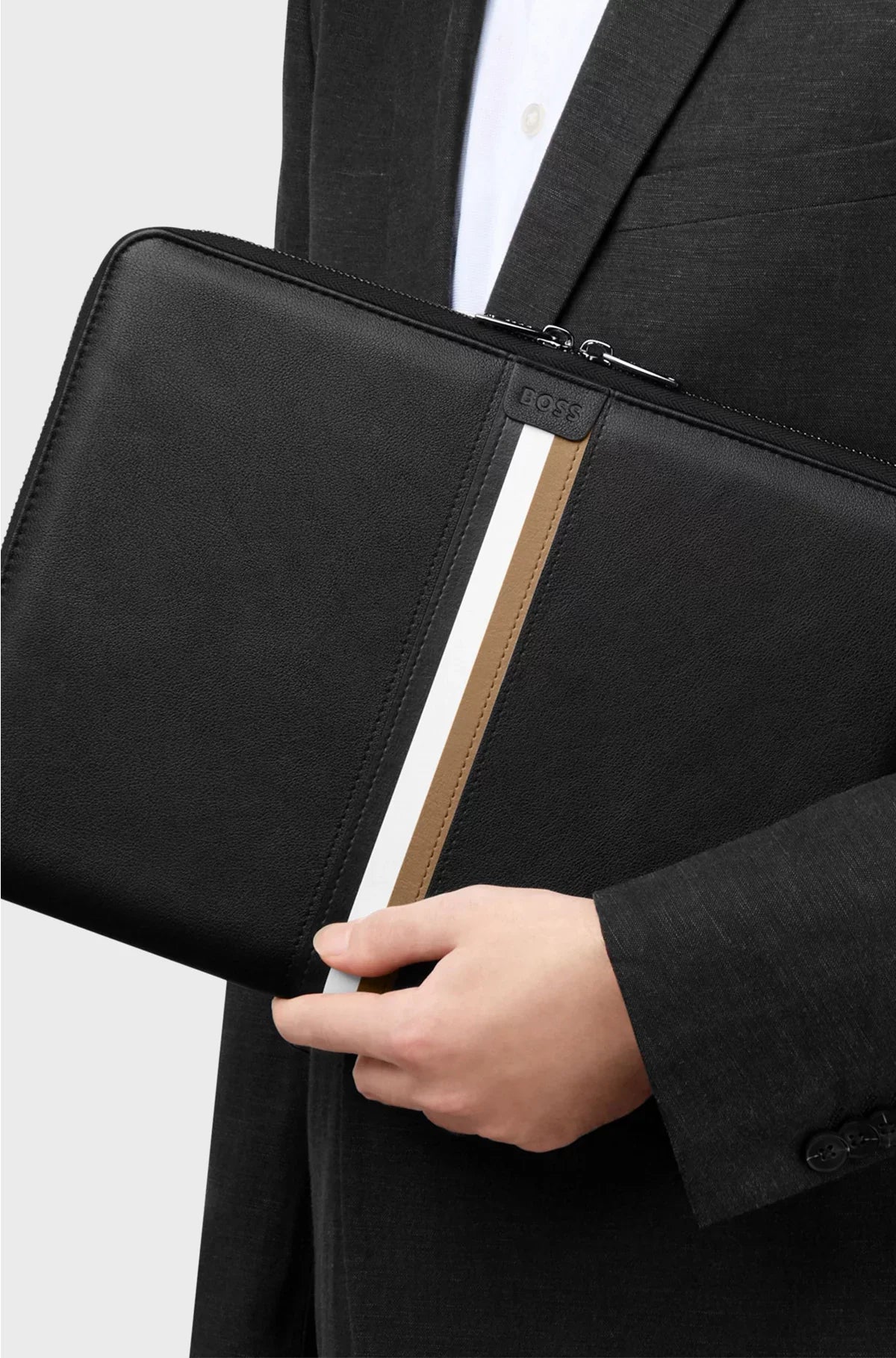 A4 CONFERENCE FOLDER IN FAUX LEATHER WITH SIGNATURE STRIPE