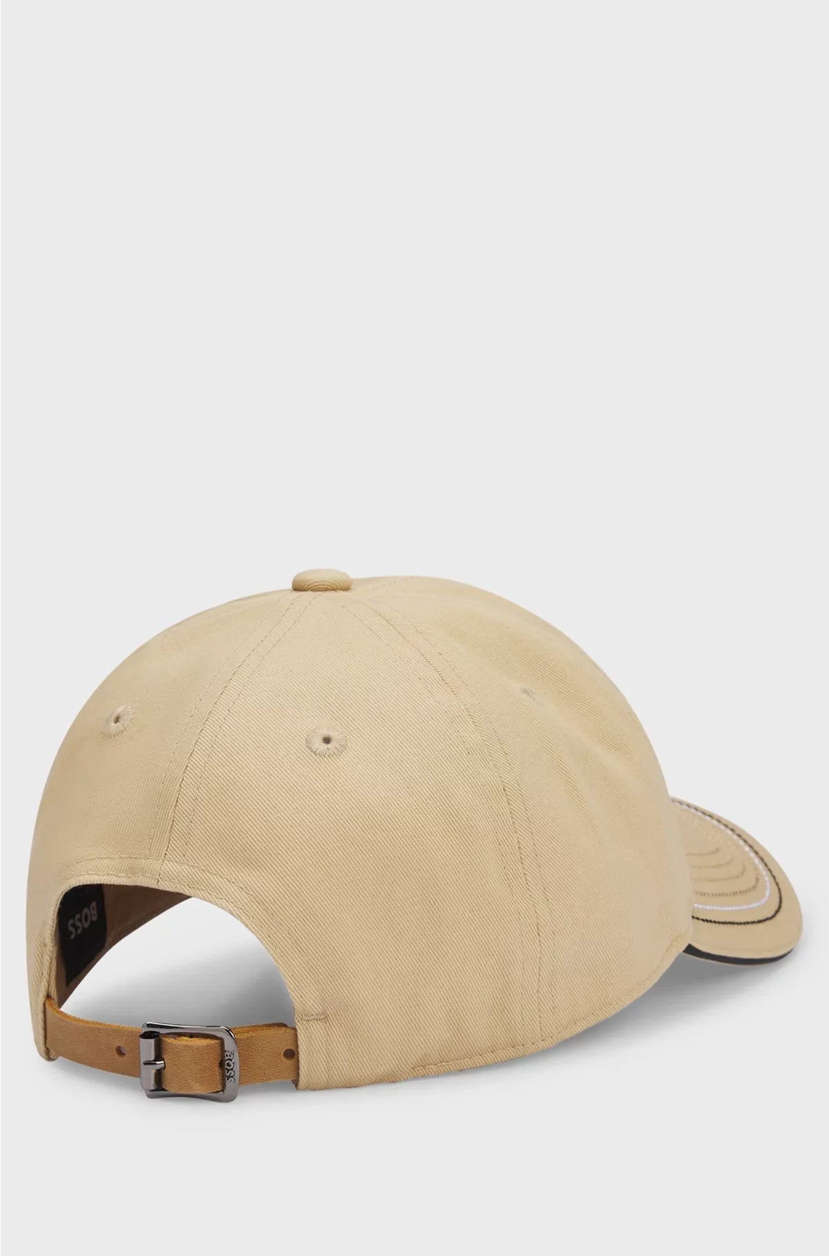 EQUESTRIAN CAP WITH RETRO-INSPIRED LOGO PATCH