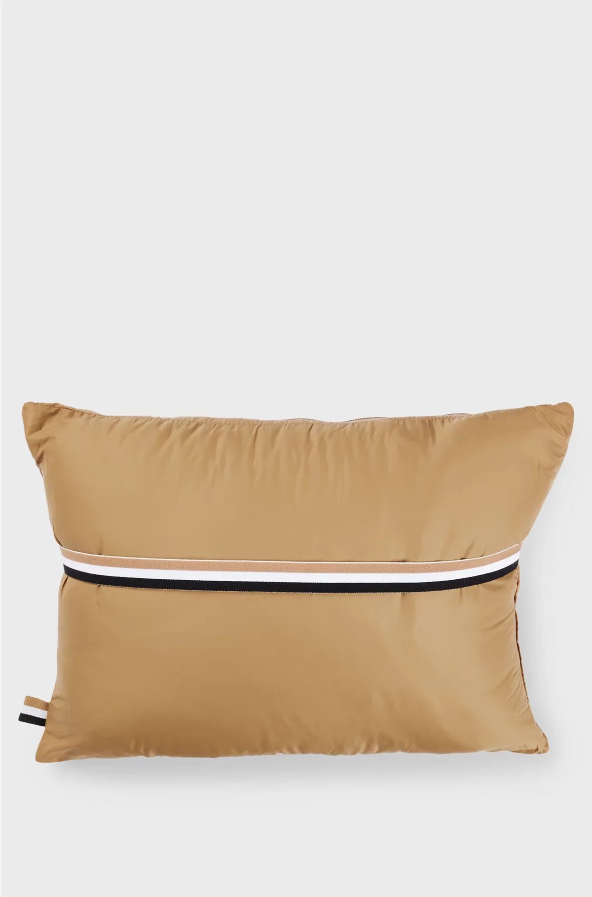 COPERTA TRAPUNTATA CON CUSTODIA DA VIAGGIO