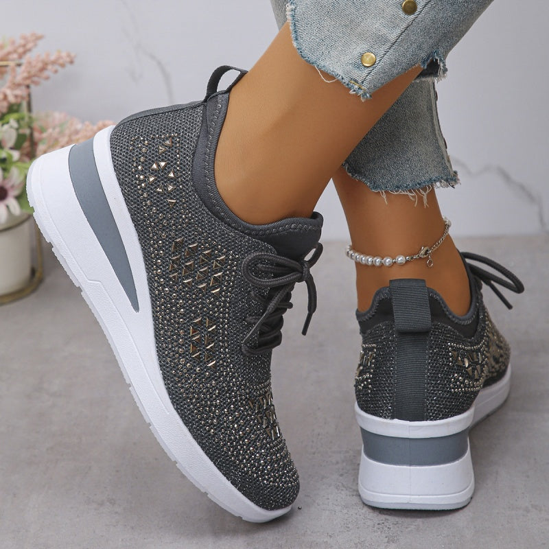 Sneakers in mesh traspirante con strass