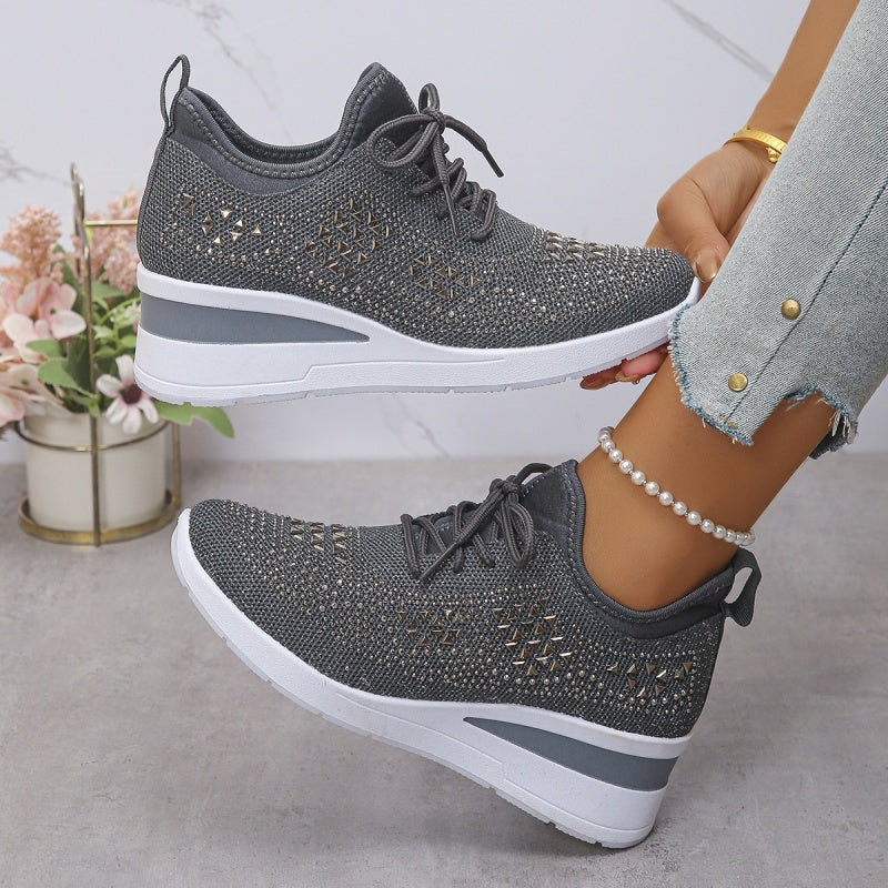 Sneakers in mesh traspirante con strass